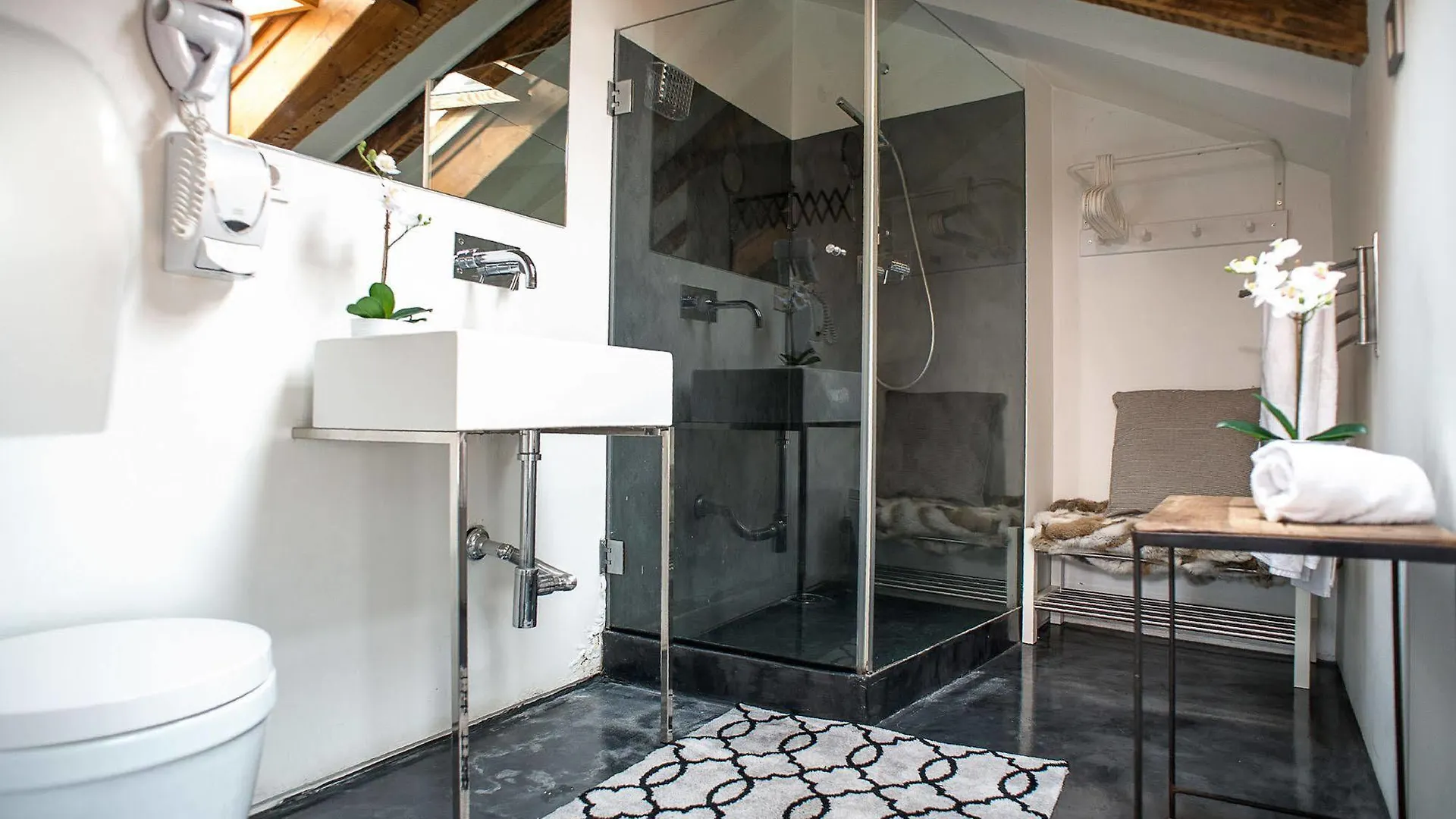 No Limit Bairro Alto Pansiyon Lisboa Hostel