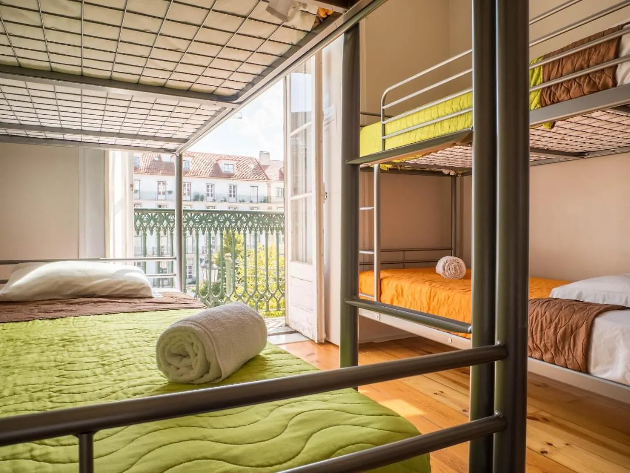 No Limit Bairro Alto Pansiyon Lisboa Hostel